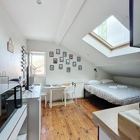 Avenue De La Republique - A