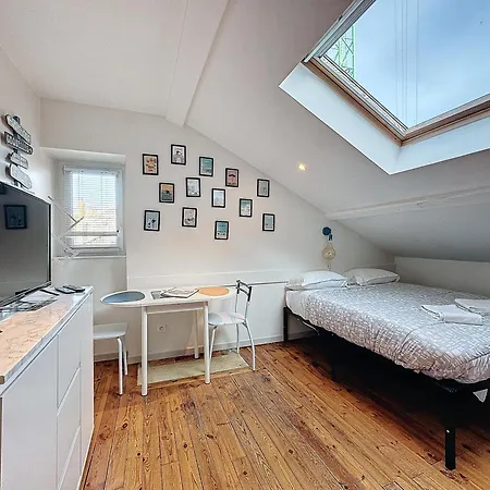 Avenue De La Republique - A Apartment *