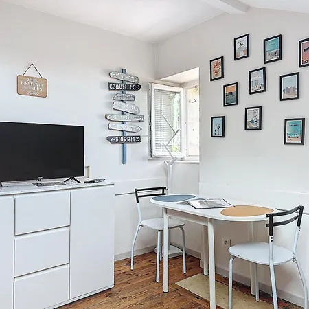 Avenue De La Republique - A شقة *