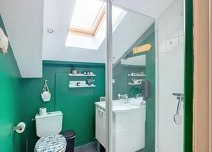 Apartment Avenue De La Republique - A